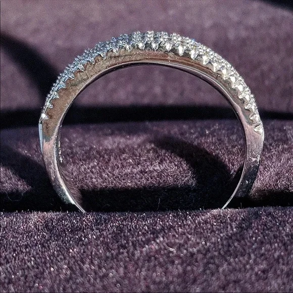New Women’s 925 Silver Beautiful Diamond Eternity Ring - Picture 3 of 4